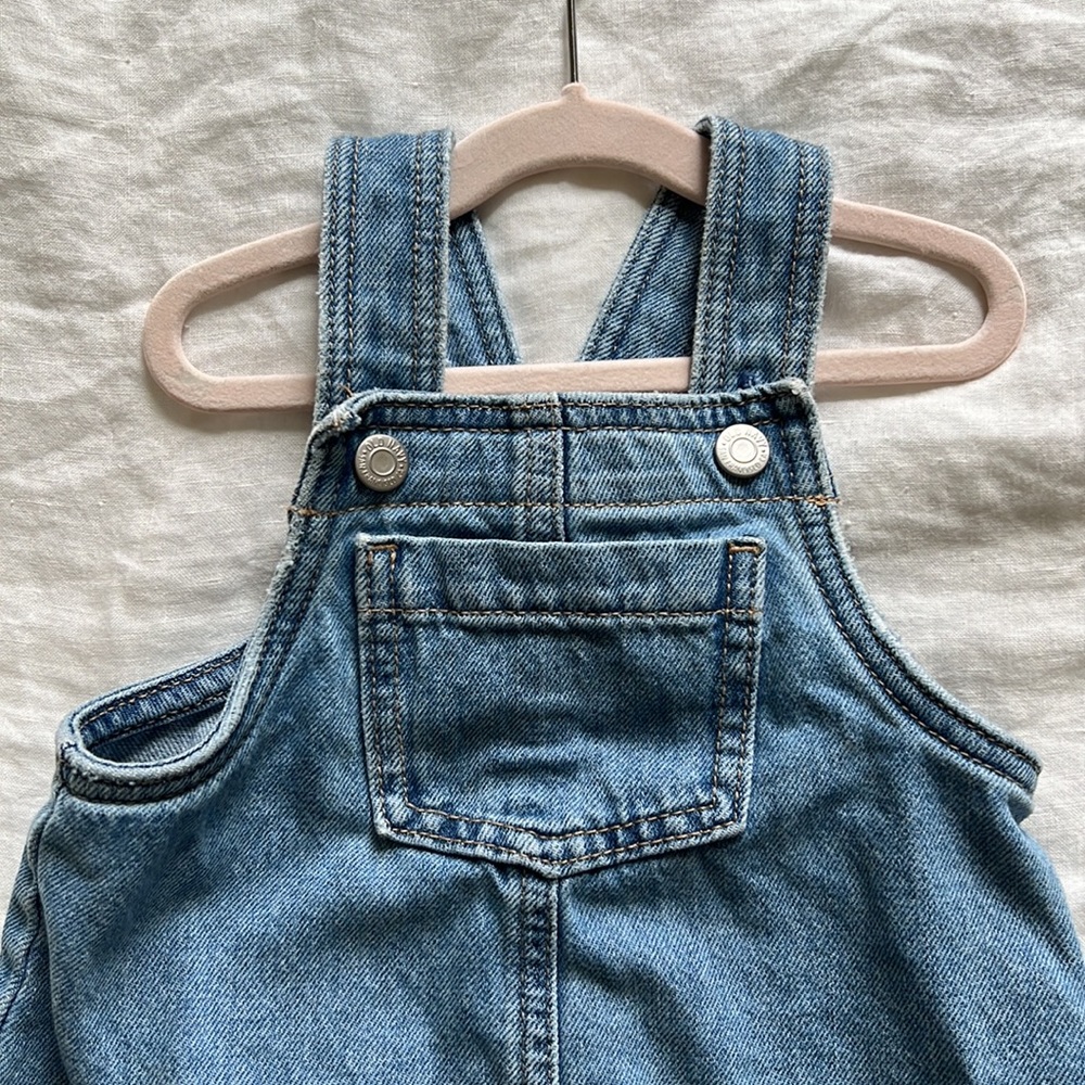 Old Navy 2T overalls - Picture 2 of 4